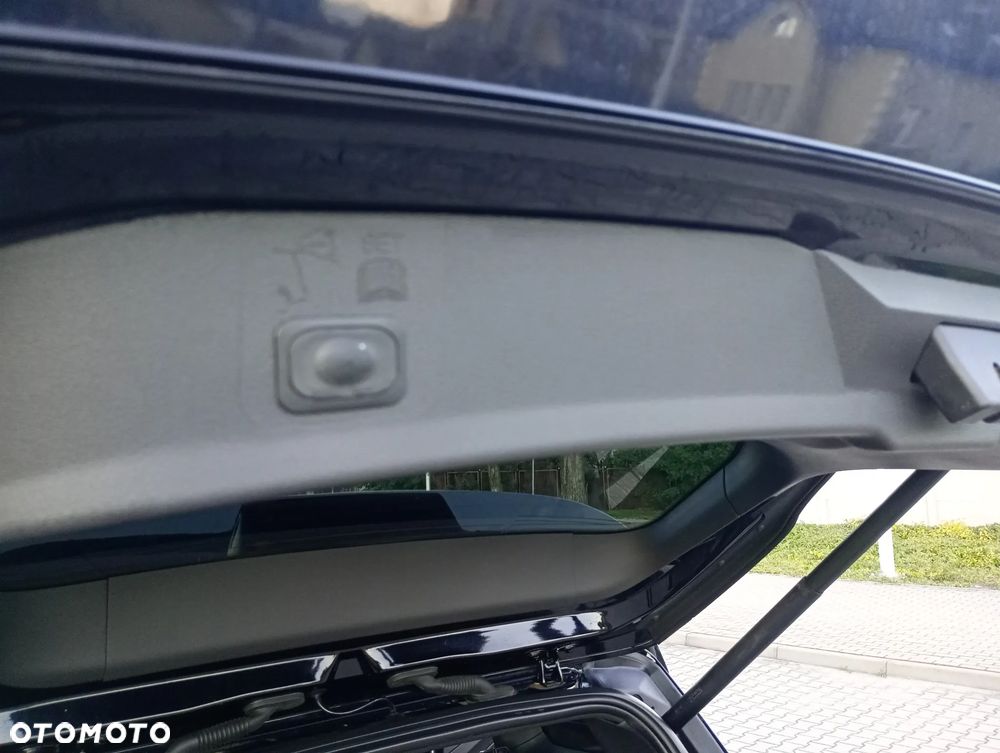 Ford Kuga 1.5 EcoBoost 2x4 ST-Line - 28