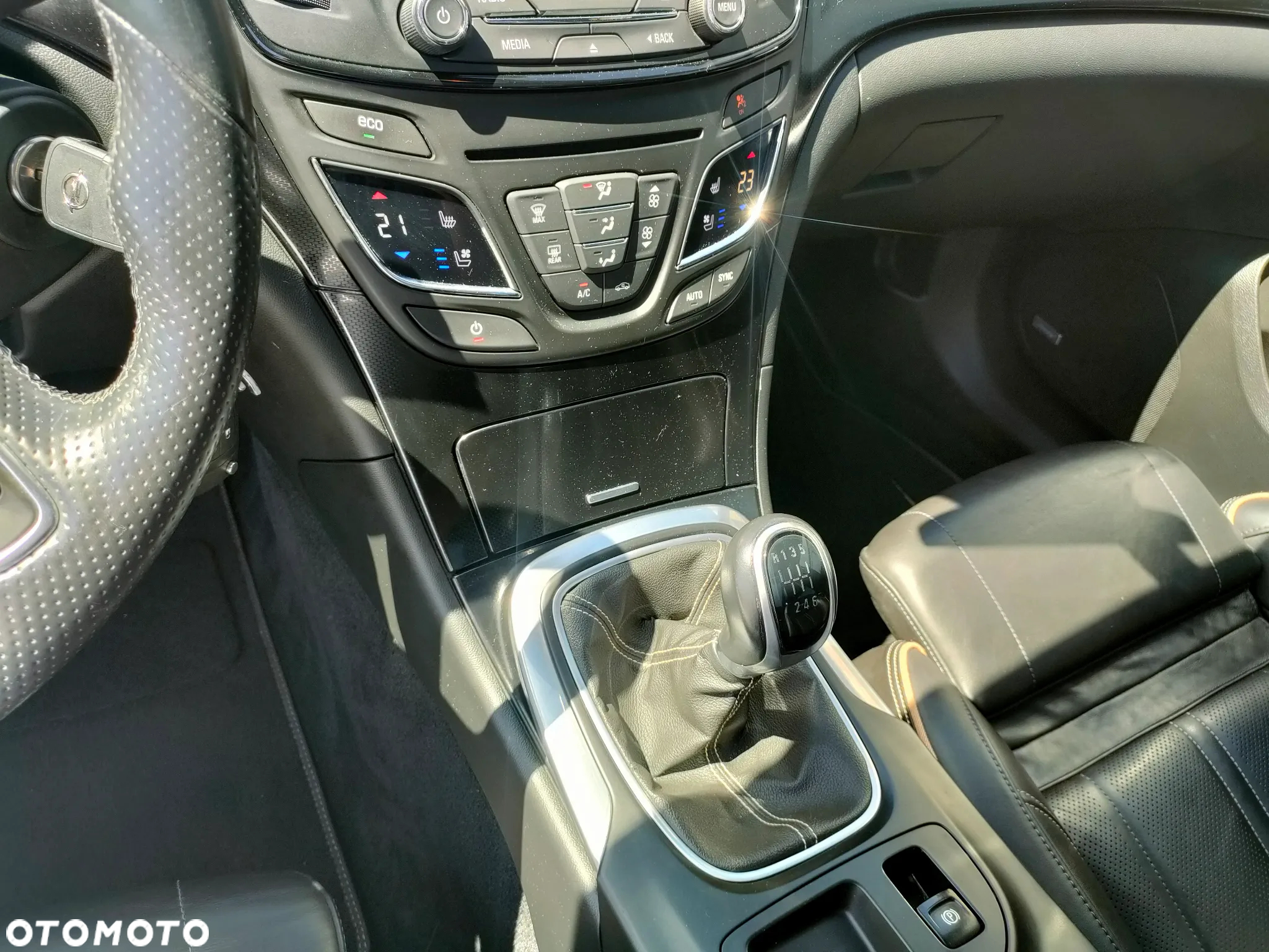 Opel Insignia 2.0 CDTI Exclusive S&S - 24