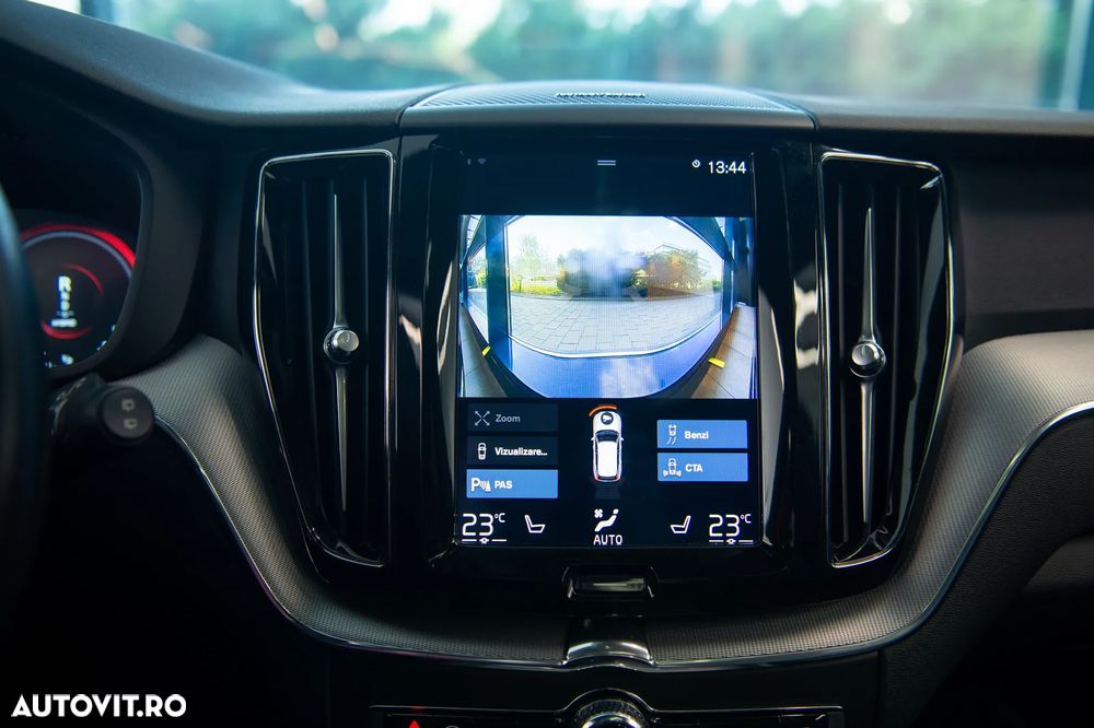 Volvo XC 60 Recharge T8 Twin Engine eAWD R-Design - 22