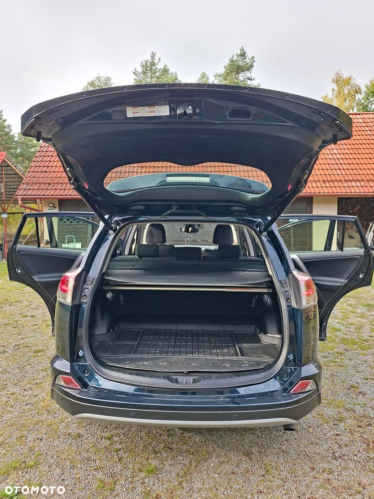 Toyota RAV4 - 7