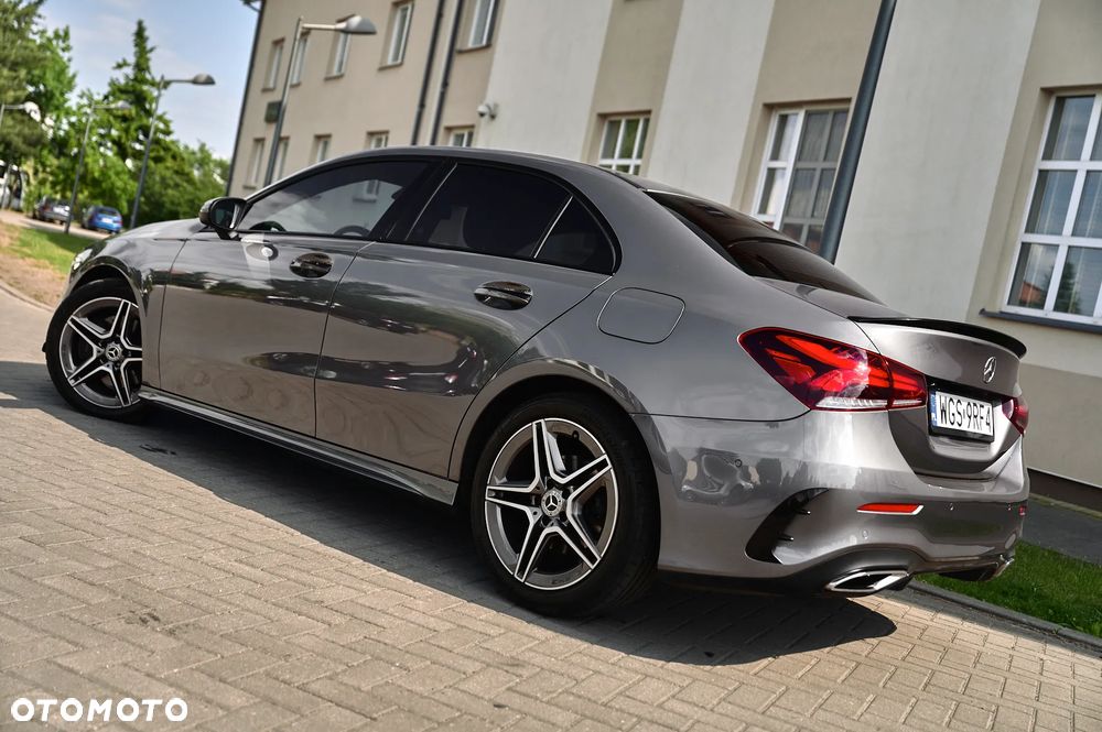 Mercedes-Benz Klasa A 220 d AMG Line 8G-DCT - 4