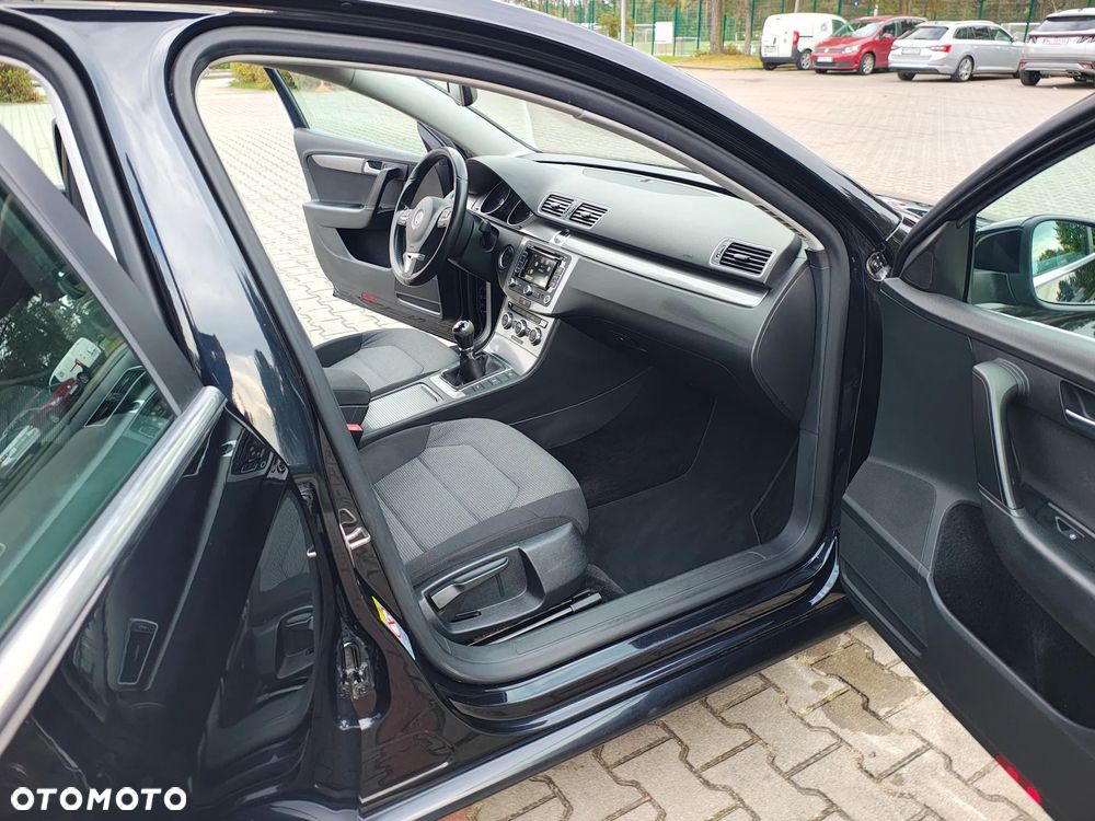 Volkswagen Passat 2.0 TDI Comfortline - 7