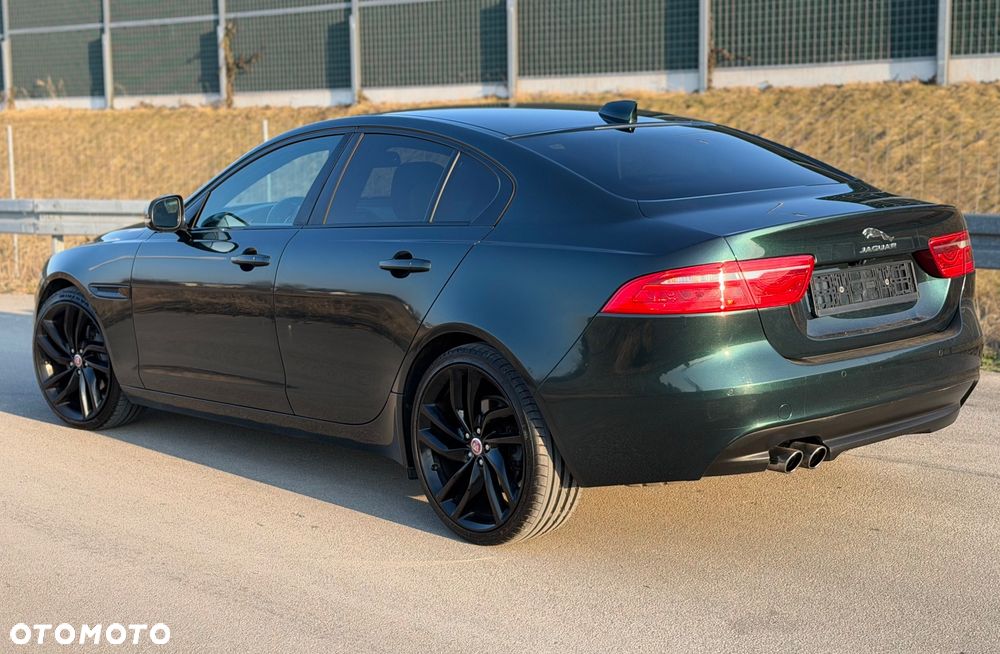 Jaguar XE 2.0 D R-Sport - 5