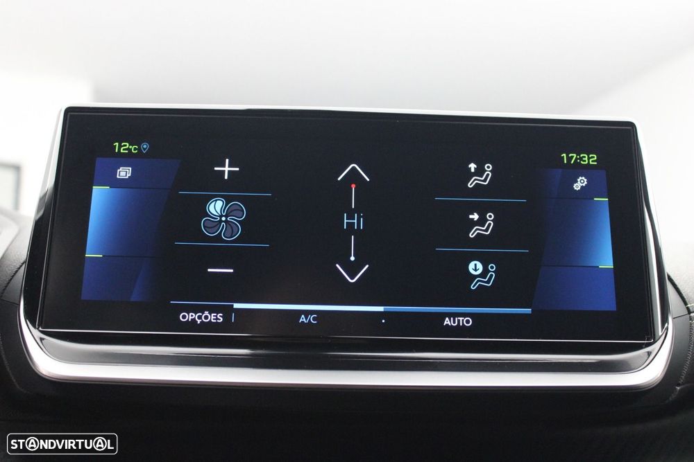 Peugeot e-2008 50 kWh GT - 17