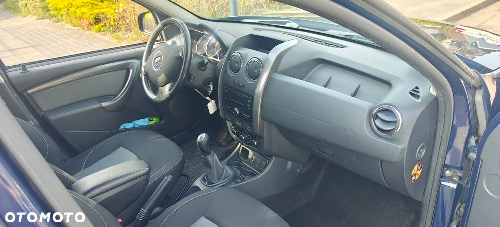 Dacia Duster 1.6 SCe Laureate S&S - 15