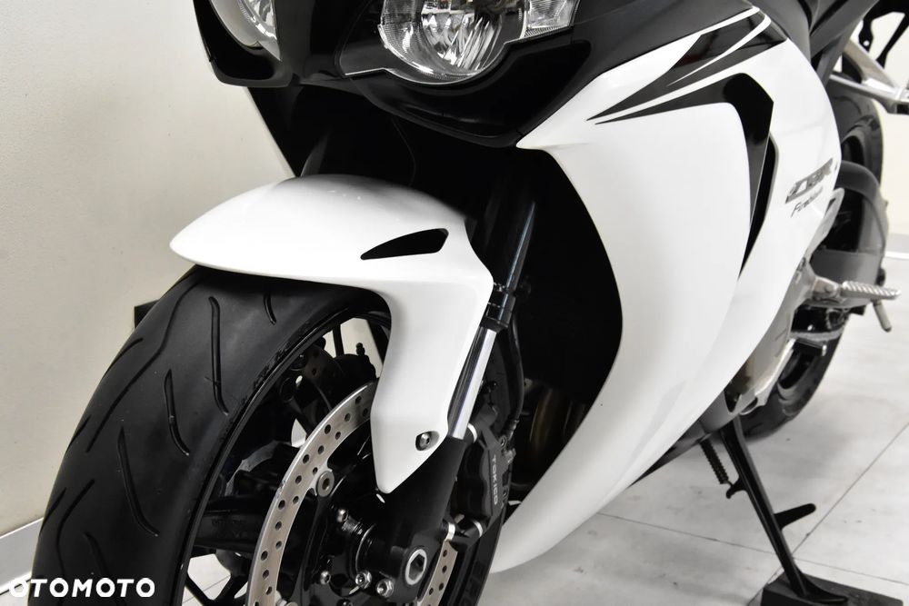 Honda CBR - 25