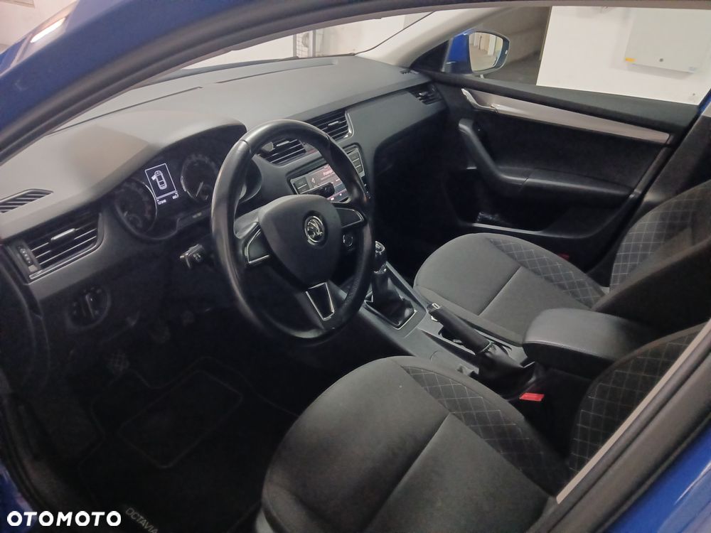 Skoda Octavia 1.6 TDI SCR Active - 11