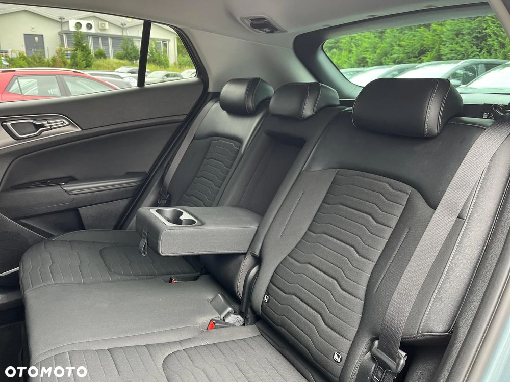 Kia Sportage 1.6 T-GDI HEV Business Line 2WD - 16