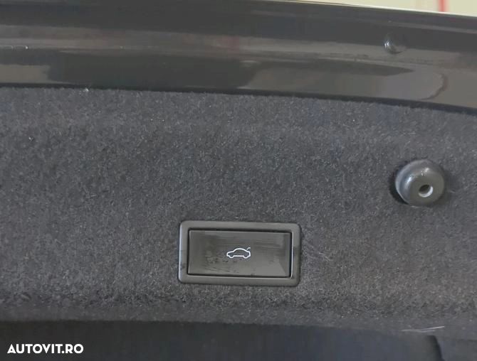 Volkswagen Passat 2.0 TDI DSG Highline - 26