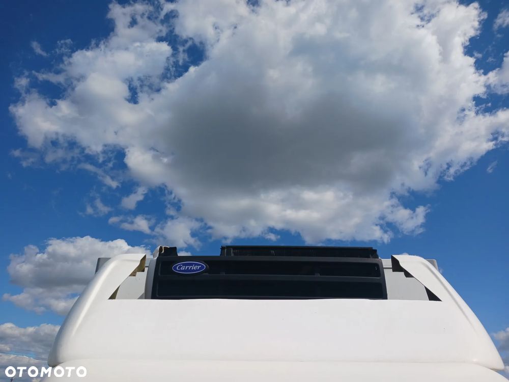 Mitsubishi Canter Fuso 9C18 2018r 299 tyś km Chłodnia Mroźnia Agregat CARRIER Supra 550 - 19