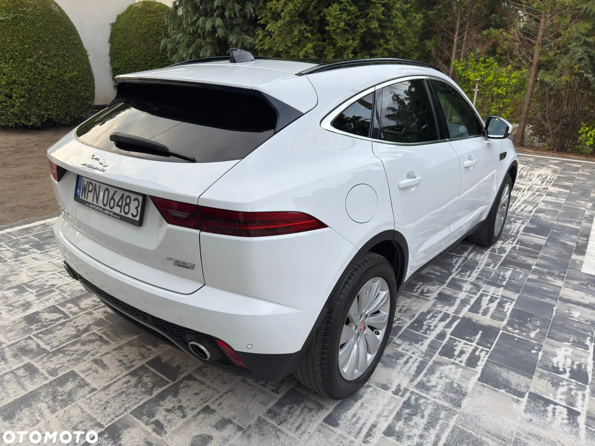 Jaguar E-Pace P250 AWD SE - 6