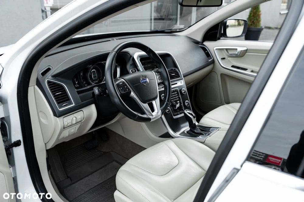 Volvo XC 60 D4 Geartronic Summum - 5