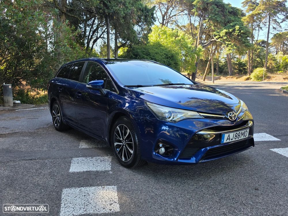 Toyota Avensis SW 2.0 D-4D Luxury+GPS - 3