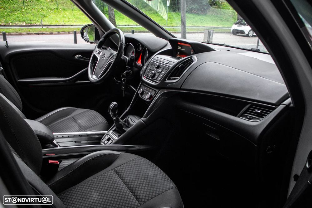 Opel Zafira 1.6 CDTi Executive - 26