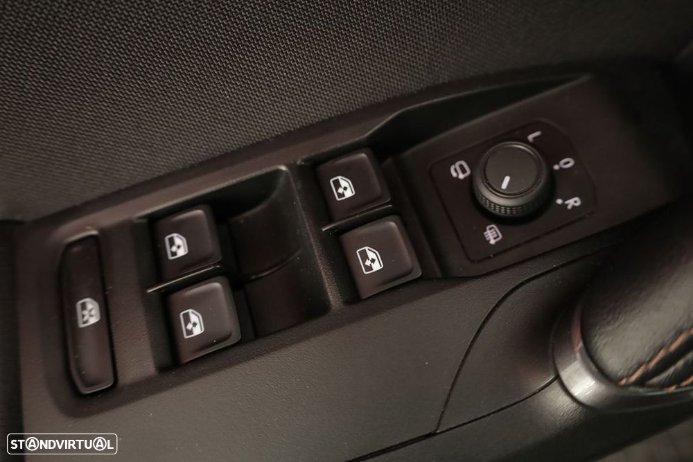 Cupra Formentor 1.5 e-Hybrid DSG - 19