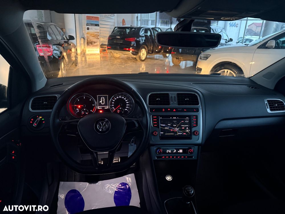 Volkswagen Polo 1.4 TDI Blue Motion Technology Allstar - 8