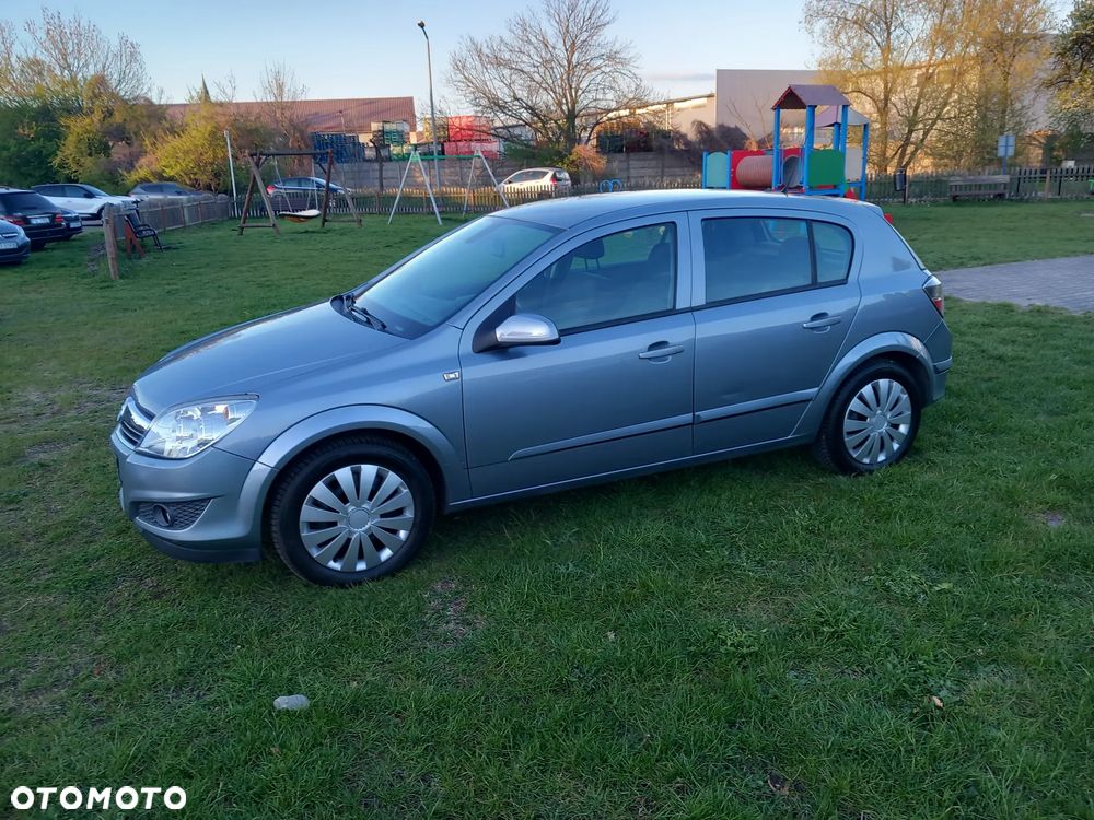 Opel Astra 1.6 Edition Sport - 4