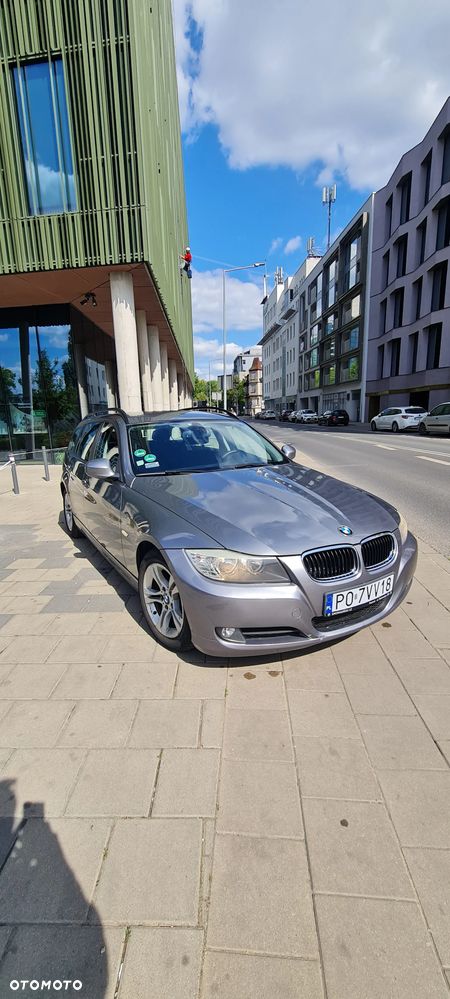 BMW Seria 3 318d DPF Touring - 1