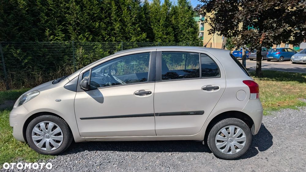 Toyota Yaris 1.33 Luna - 5