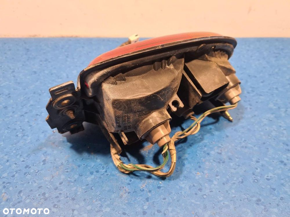 TOYOTA RAV4 I 3D LAMPA TYŁ PRAWA ZEWNĘTRZNA - 2