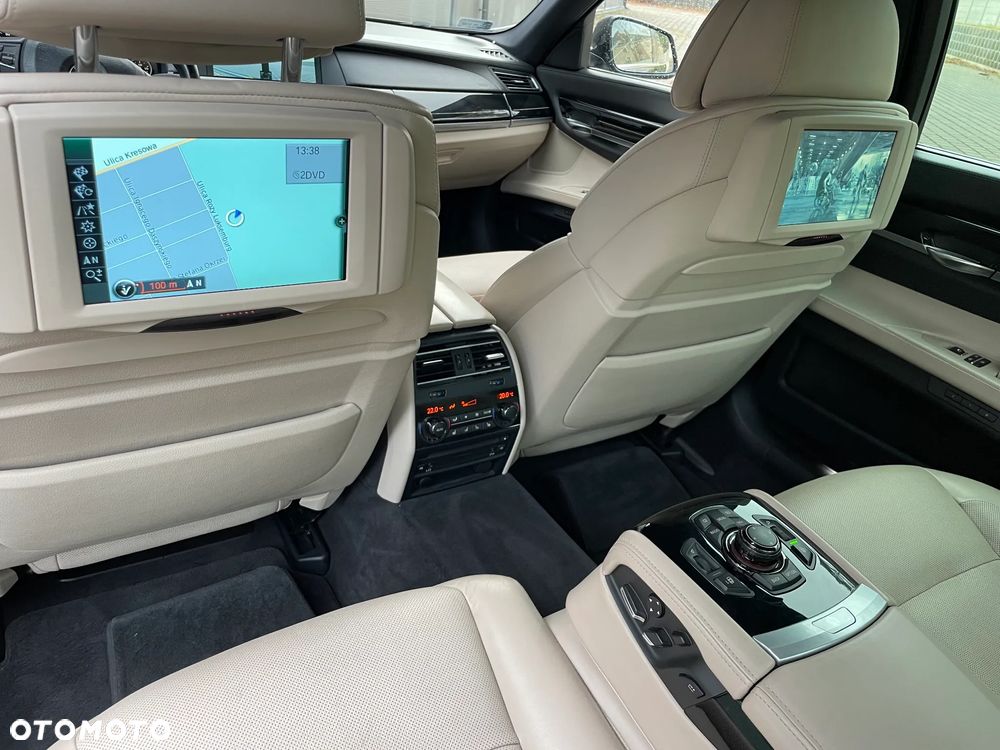 BMW Seria 7 750Li - 19