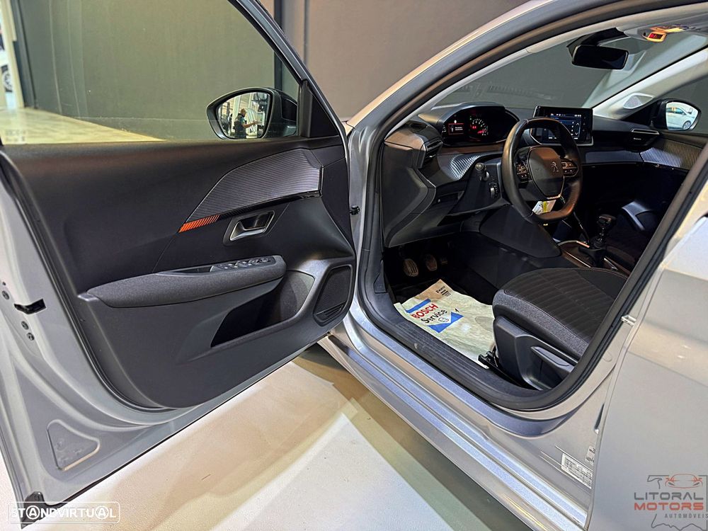 Peugeot 208 1.2 PureTech SE Style - 13