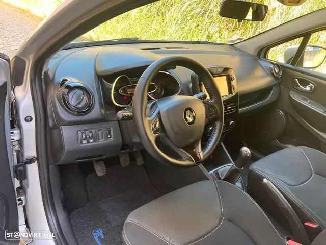 Renault Clio Sport Tourer 1.5 dCi Dynamique S - 10