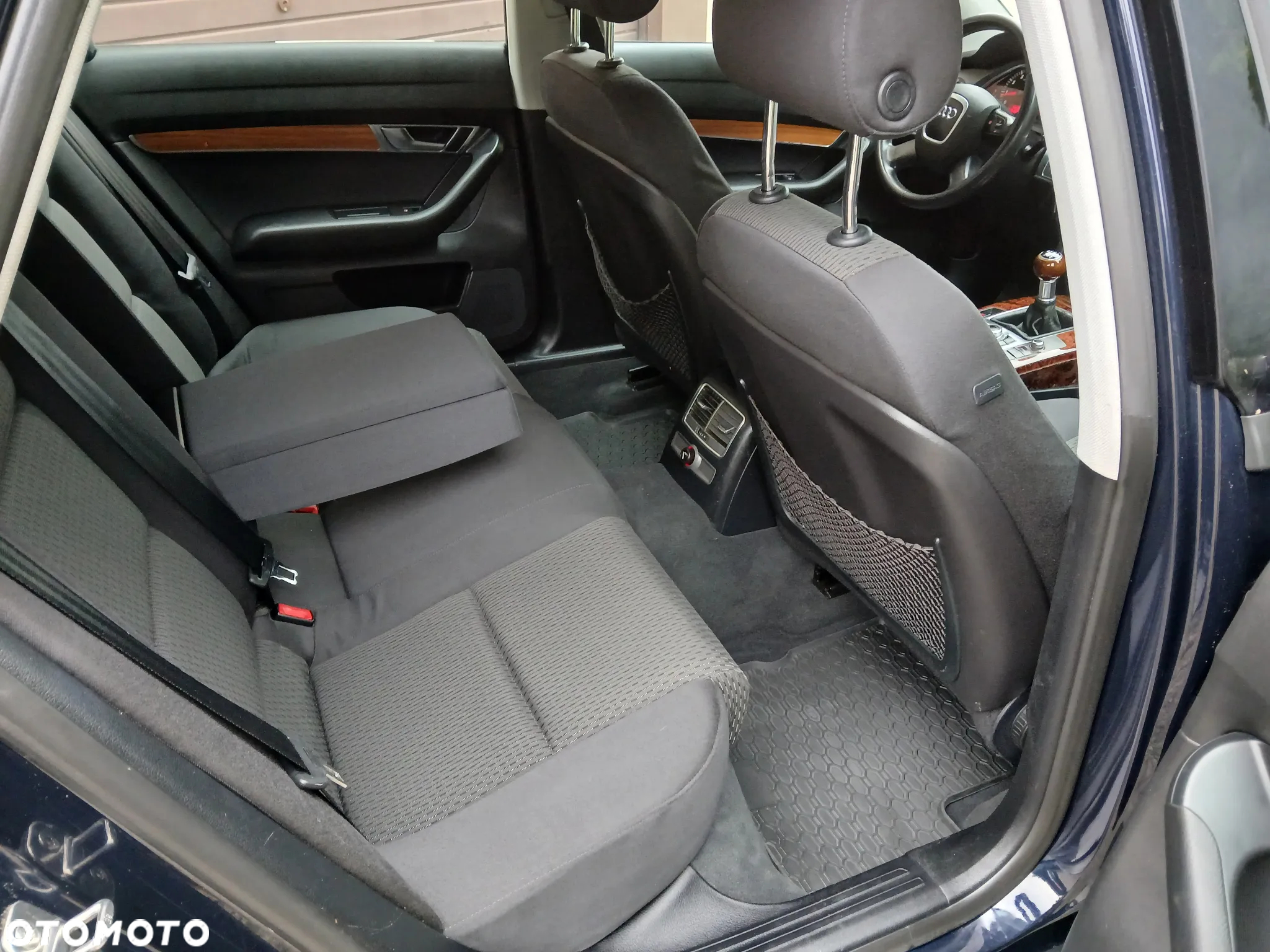 Audi A6 2.4 - 8