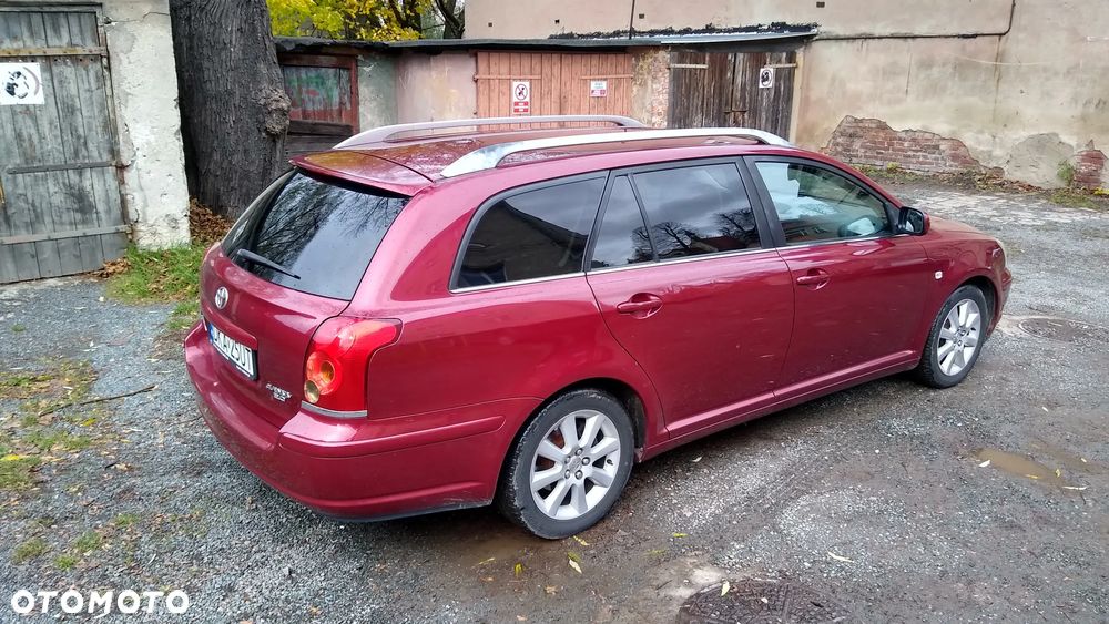 Toyota Avensis 2.0 VVT-i Sol - 5