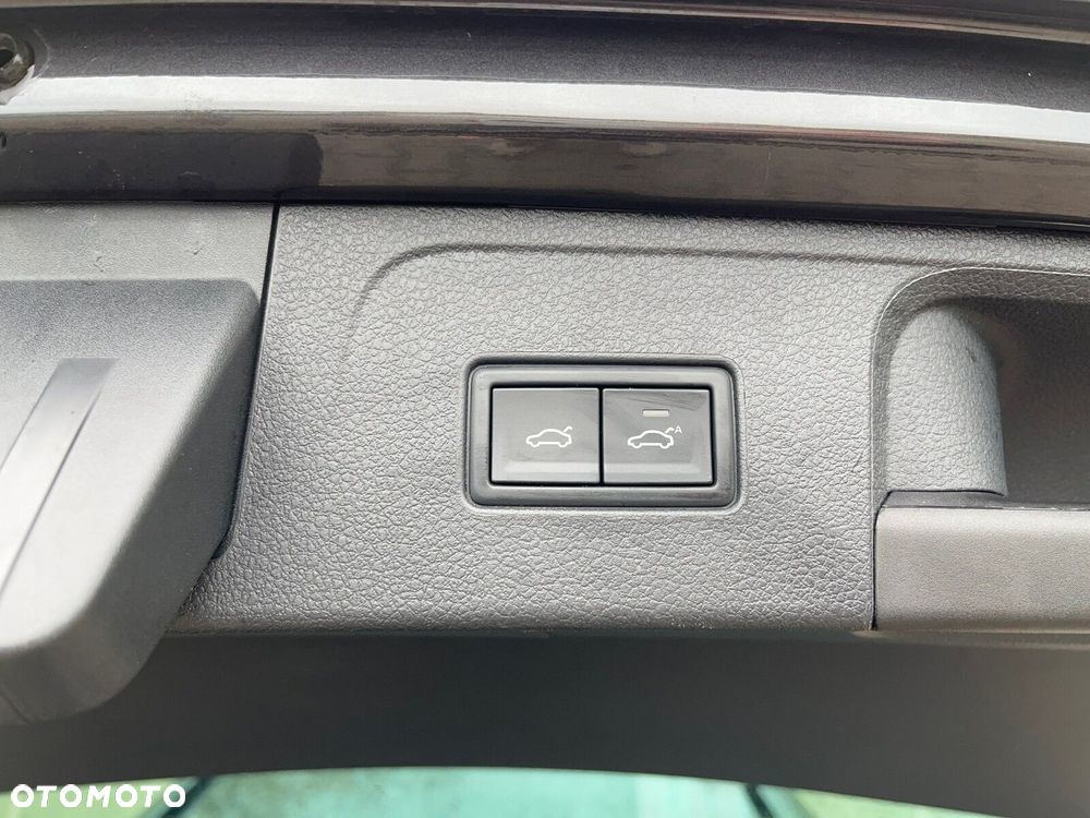 Volkswagen Passat - 9