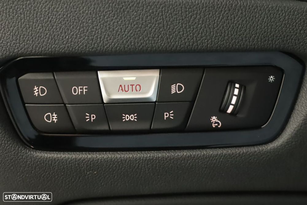 BMW 320 e Touring Pack M Auto - 19