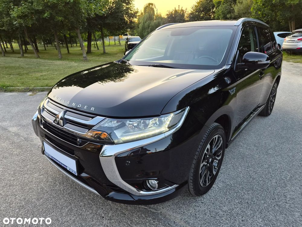 Mitsubishi Outlander - 10