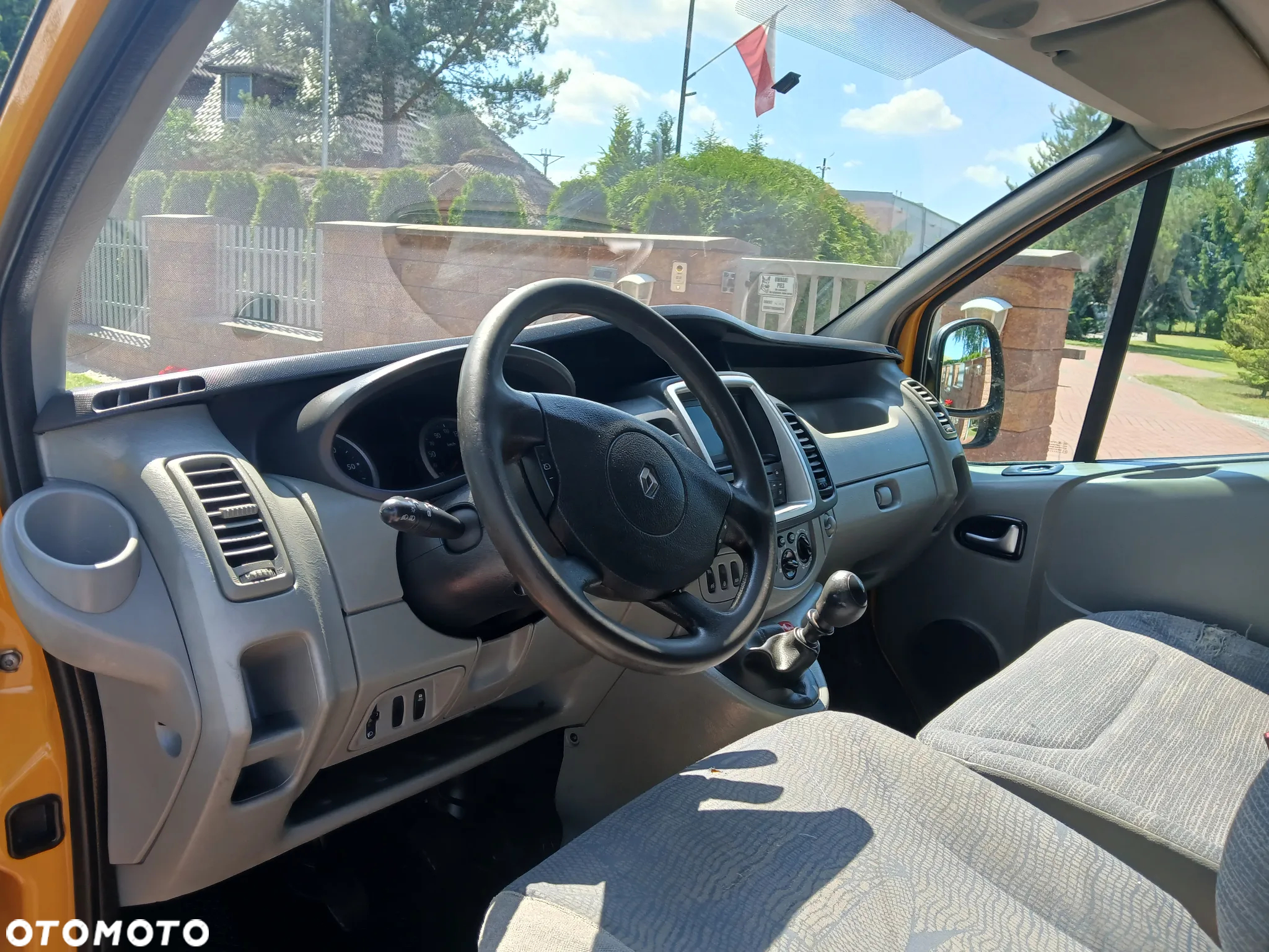 Renault TRAFIC - 12