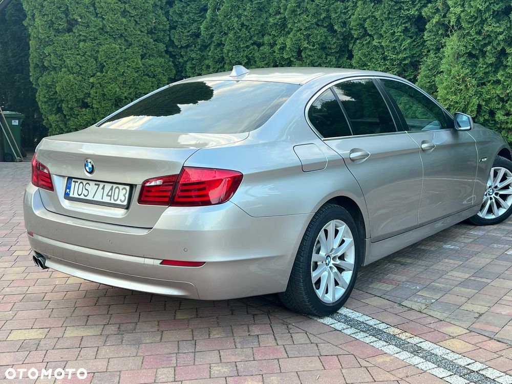 BMW Seria 5 523i - 4