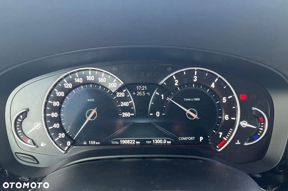 BMW Seria 5 530i xDrive Sport - 7