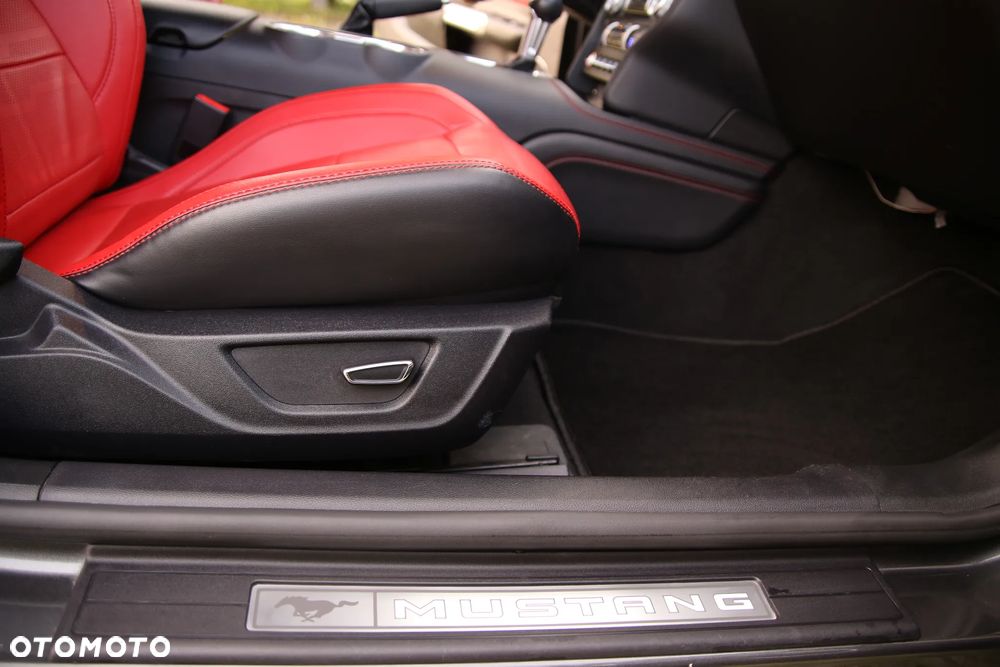 Ford Mustang 2.3 Eco Boost - 24