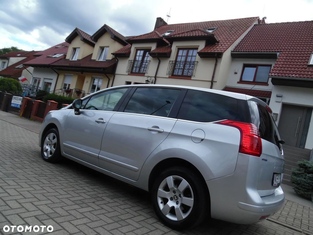 Peugeot 5008 2.0 HDi Family 7os - 8