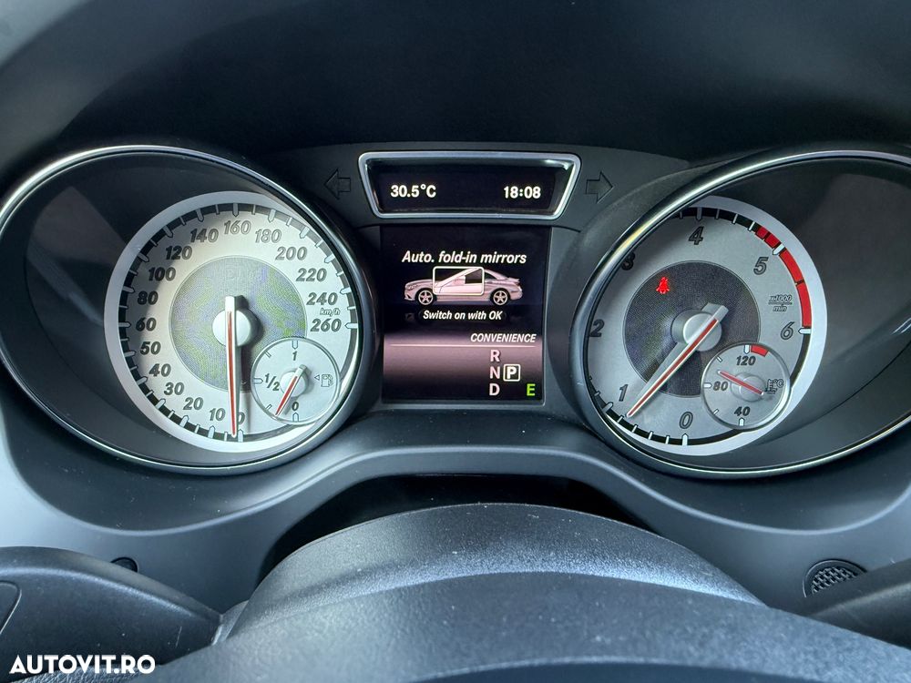 Mercedes-Benz CLA 220 CDI 7G-DCT AMG Line - 31