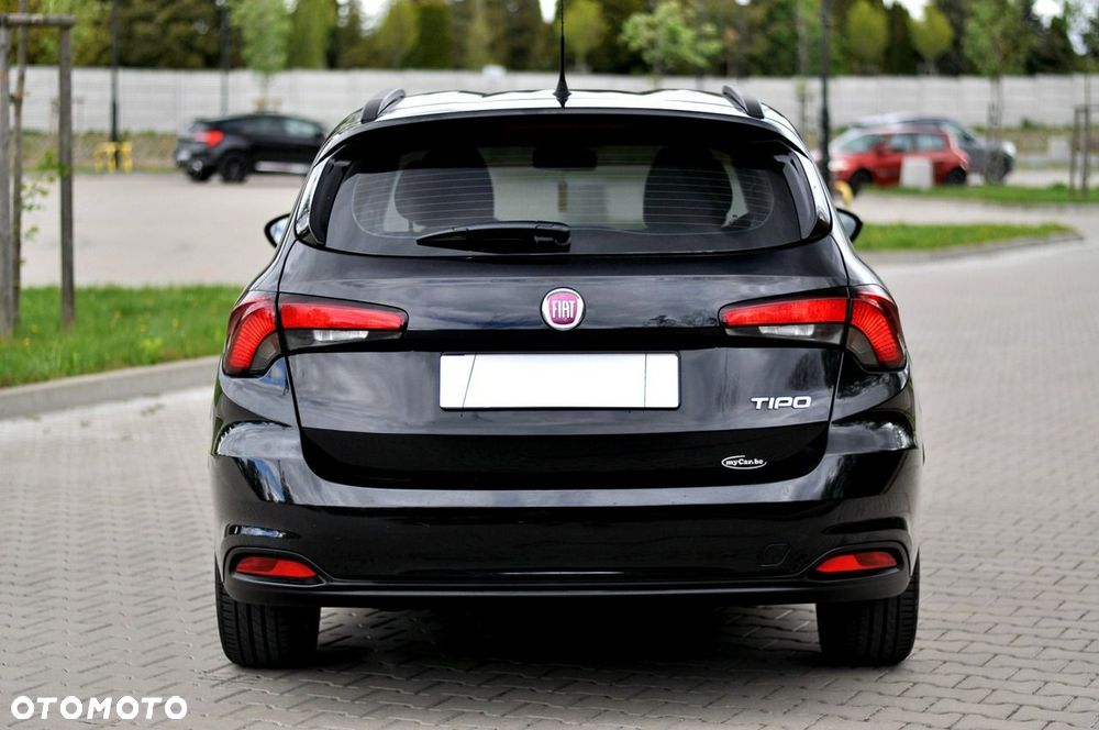 Fiat Tipo 1.4 16v Lounge EU6d - 24