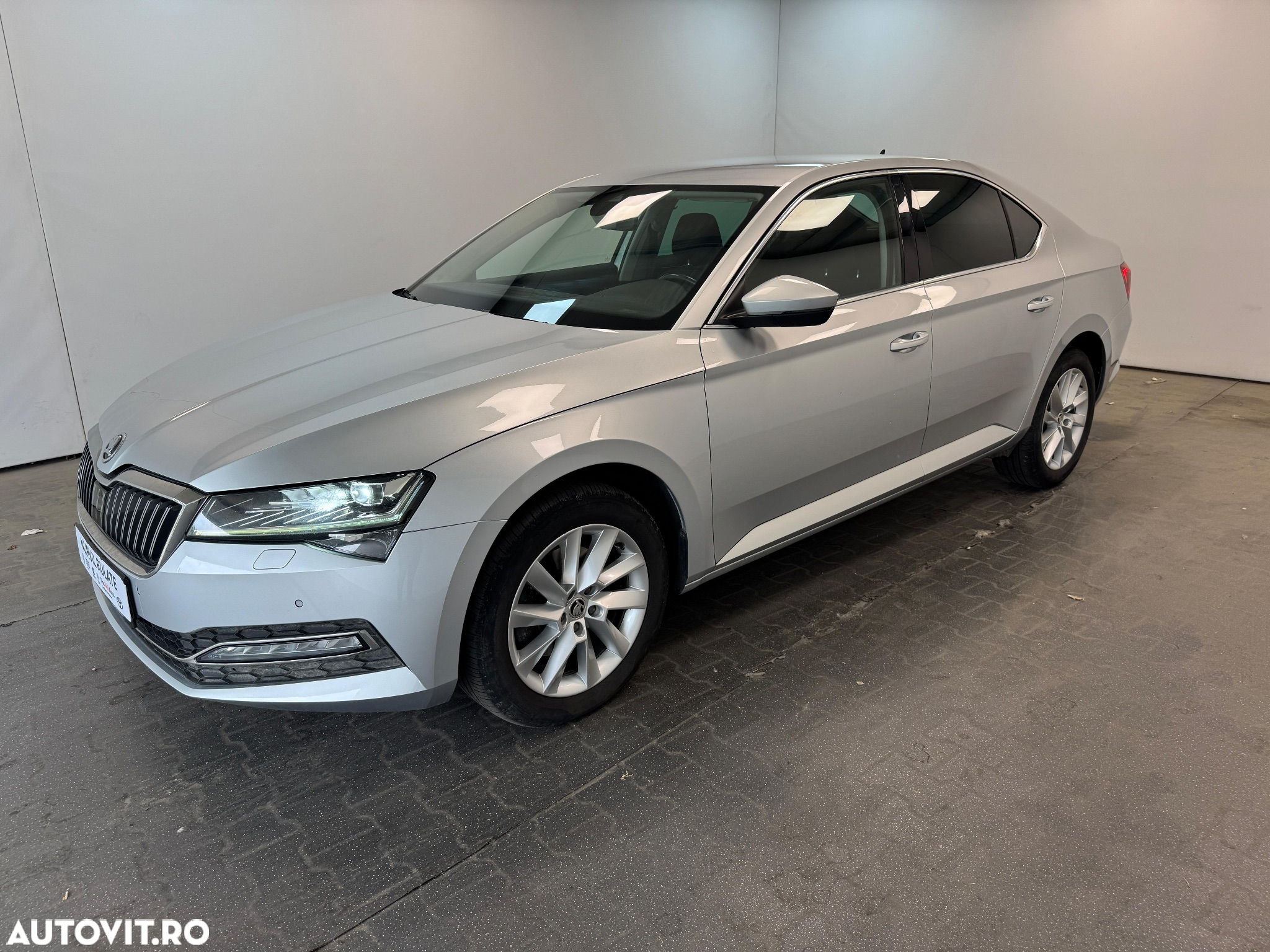 Skoda Superb 2.0 TDI DSG Style - 19