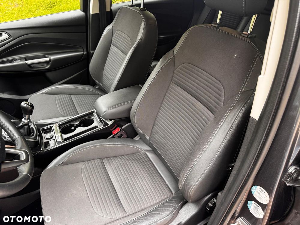 Ford Kuga 2.0 TDCi 4x4 Titanium - 21