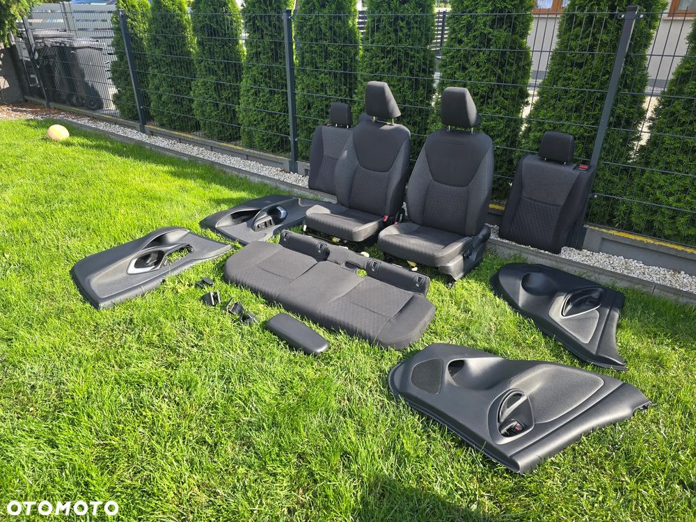 TOYOTA YARIS IV FOTELE KANAPA WNĘTRZE EUROPA - 5
