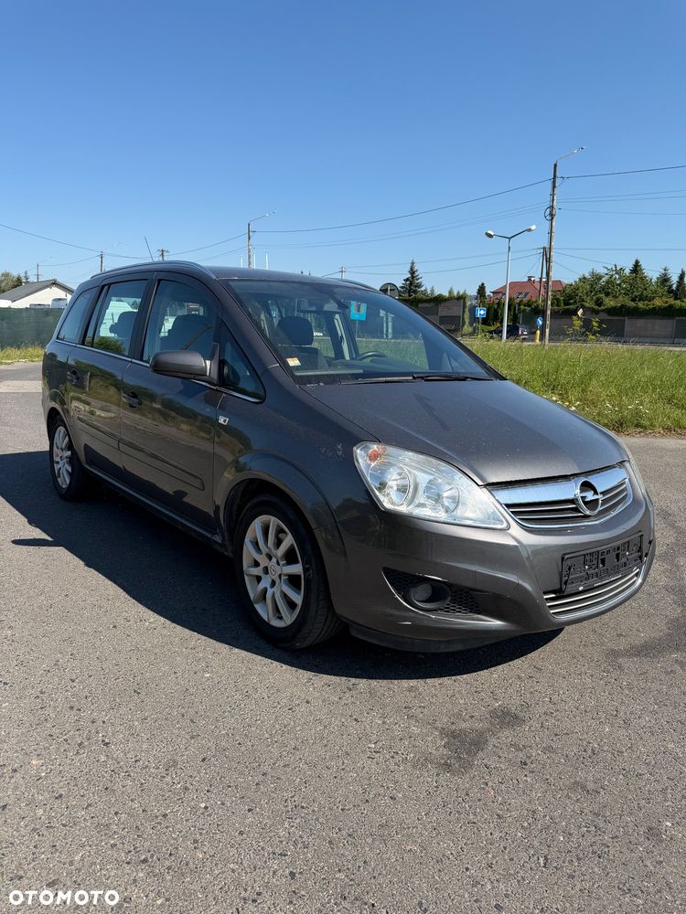 Opel Zafira 1.8 Family Plus - 2
