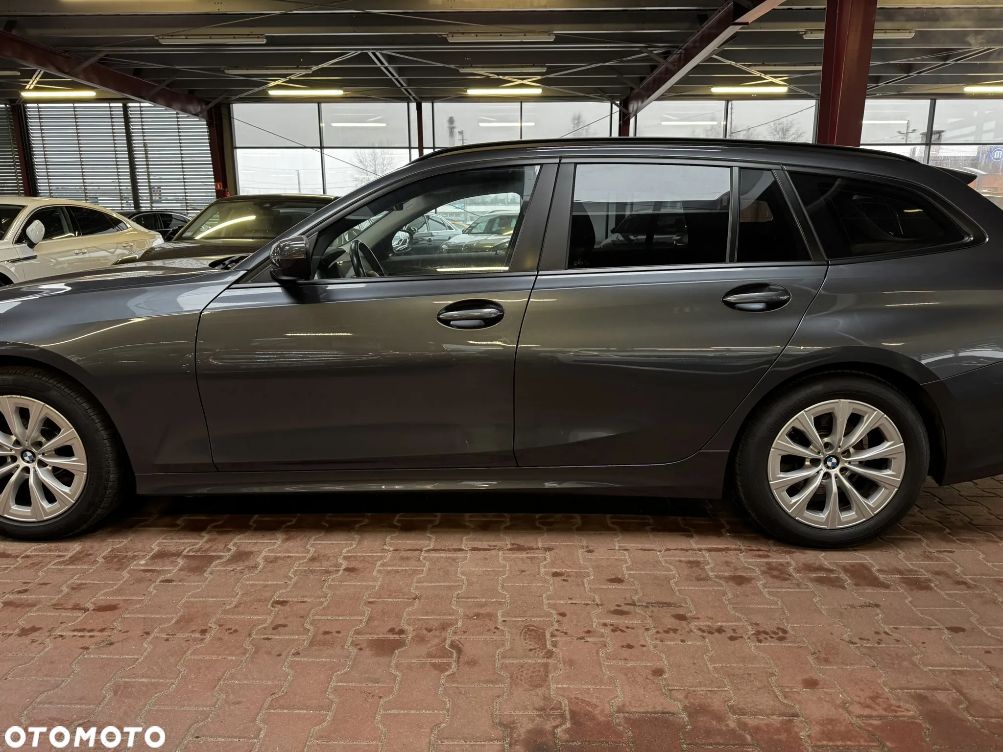 BMW Seria 3 318i Advantage - 4