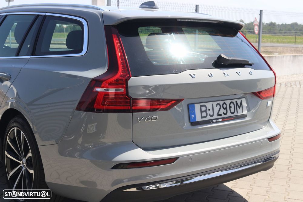 Volvo V60 2.0 T6 AWD TE Essential - 17