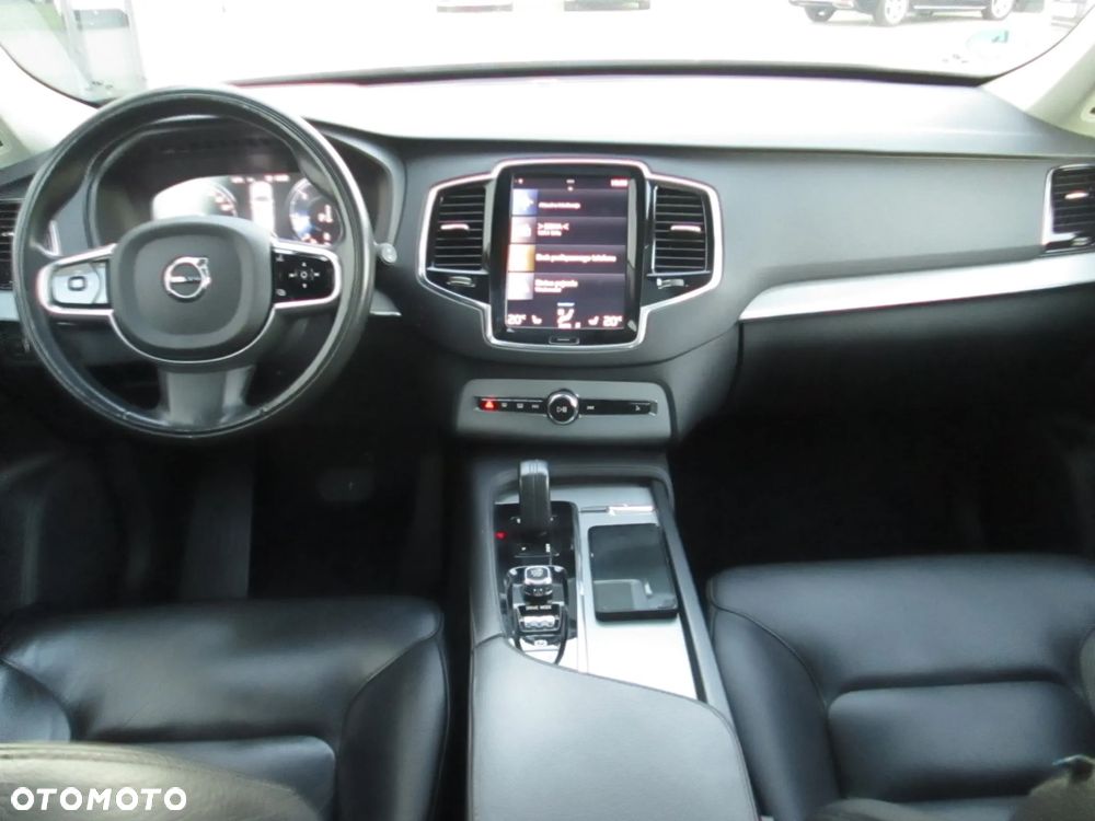 Volvo XC 90 B5 D AWD Geartronic Momentum Pro - 29