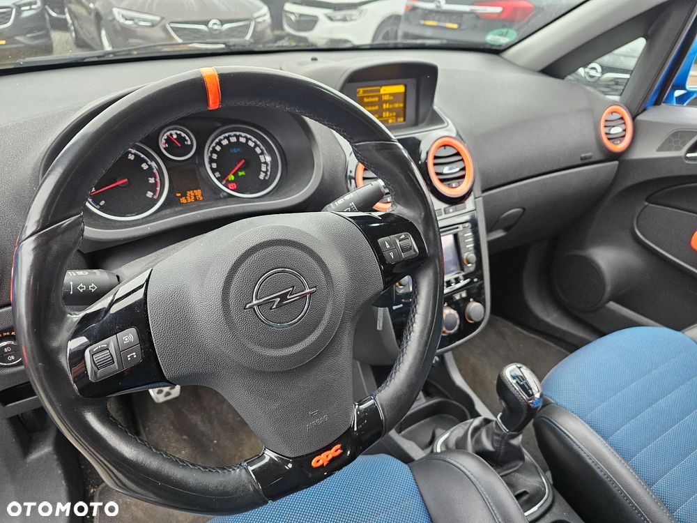 Opel Corsa 1.6 Turbo OPC - 17