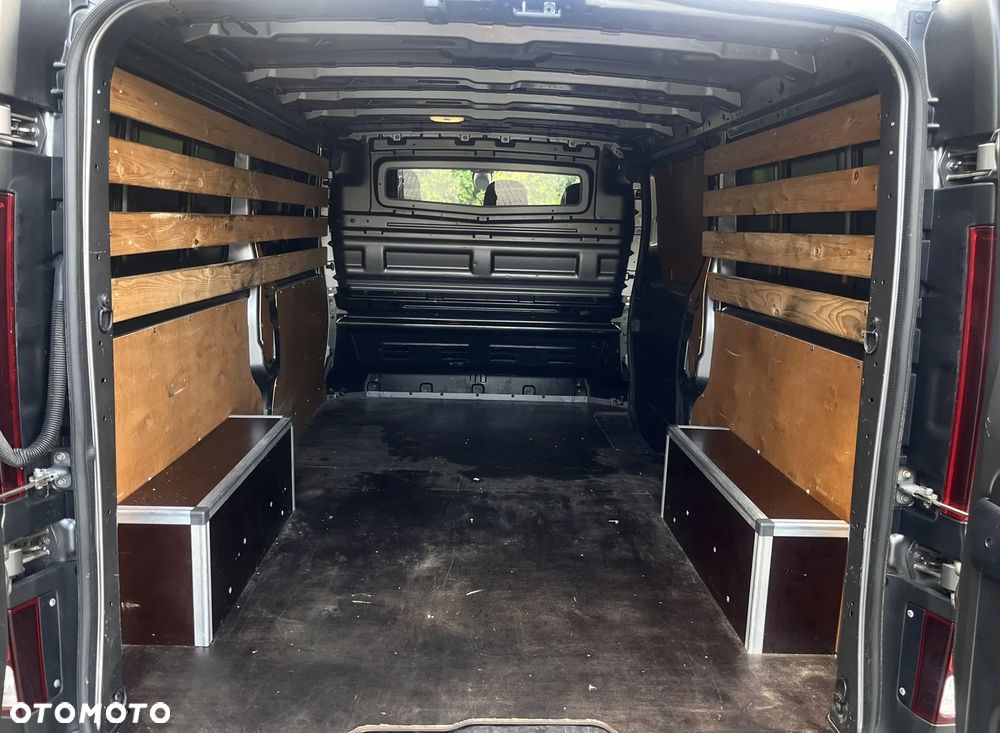 Renault Trafic - 23