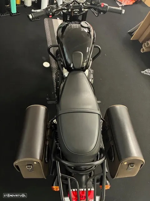 Triumph Bonneville Black Edition - 9