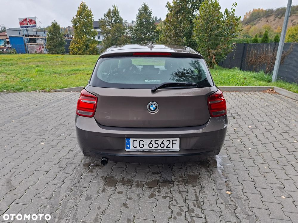 BMW Seria 1 120d - 4